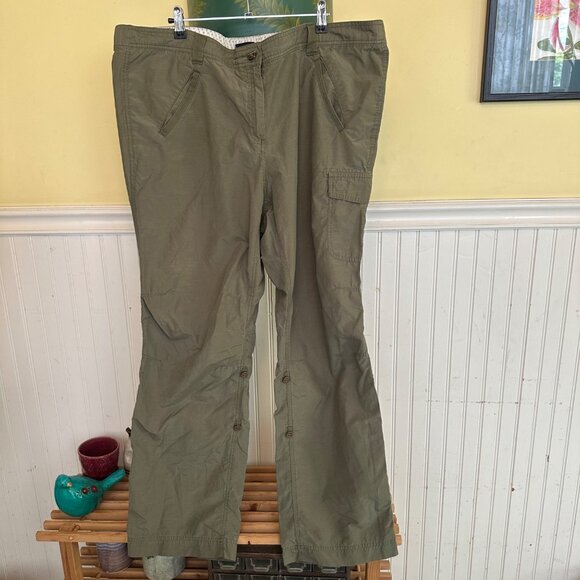 Lands End Womens Size 18 Olive Green Convertible Cargo Pants 100% Cotton - Picture 1 of 8